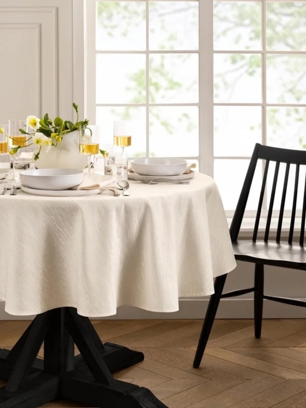 Classic Cream Round Tablecloth - Home Dining